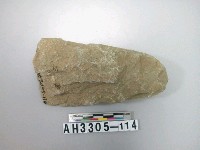 藏品(中型斜刃打製石斧)的圖片